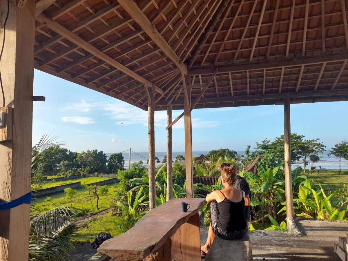 THE NYAMO surf&stay Pulukan Extérieur photo