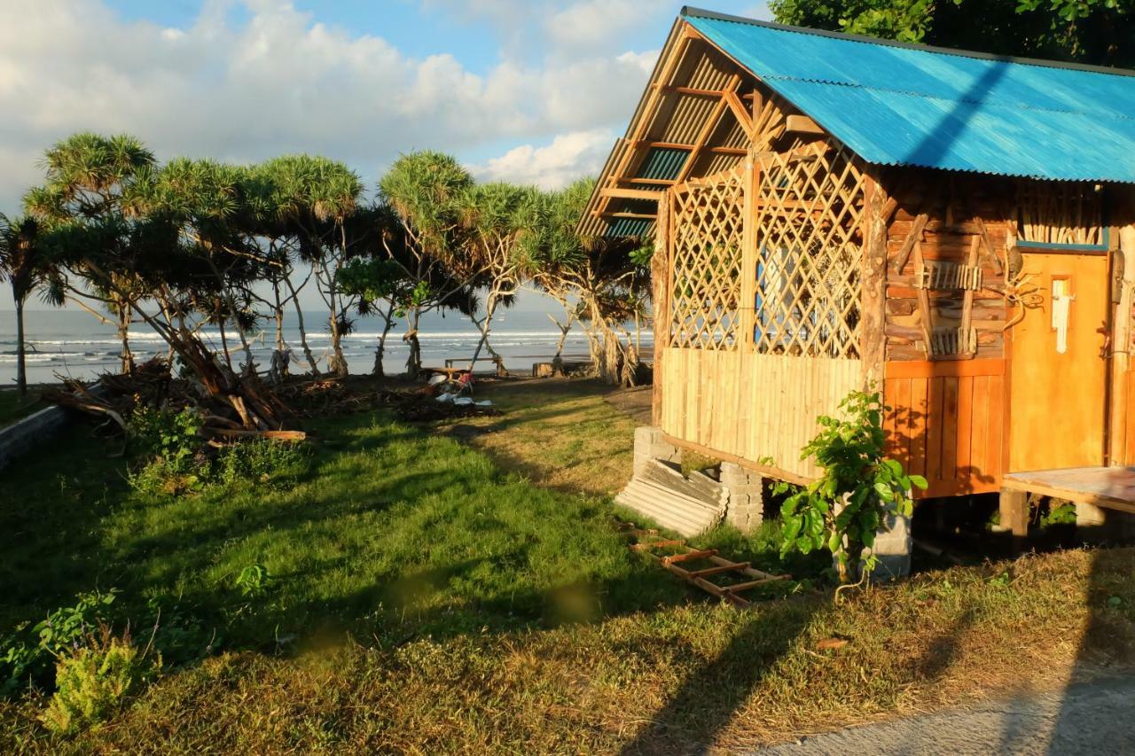 THE NYAMO surf&stay Pulukan Extérieur photo