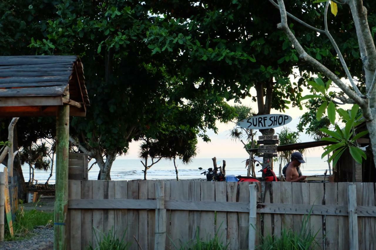 THE NYAMO surf&stay Pulukan Extérieur photo