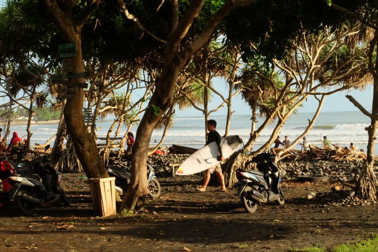 THE NYAMO surf&stay Pulukan Extérieur photo
